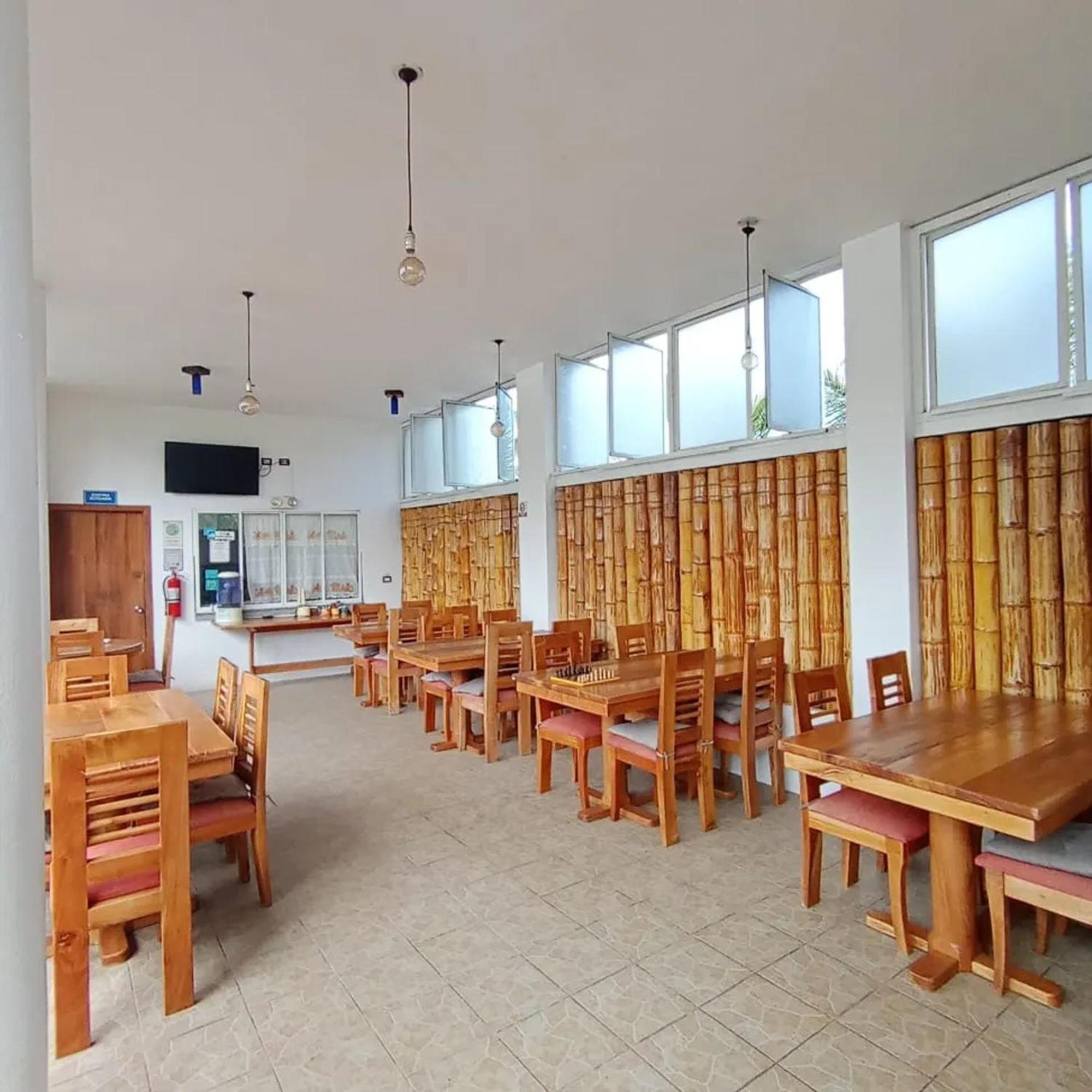 Isla Azul Hotell Puerto Ayora  Exteriör bild